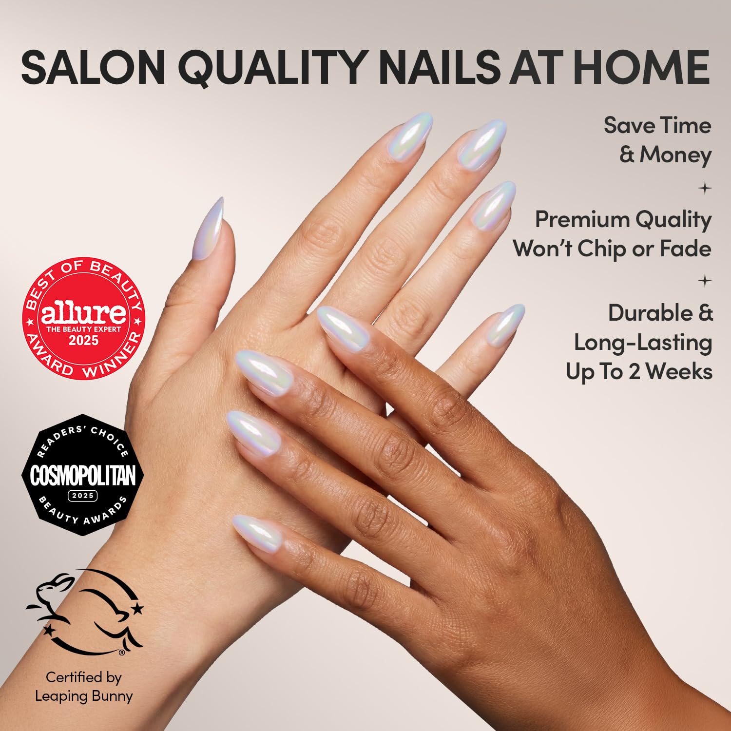 Ongles Glamnetic Entranced en amande courte avec effet holographique polyvalent.