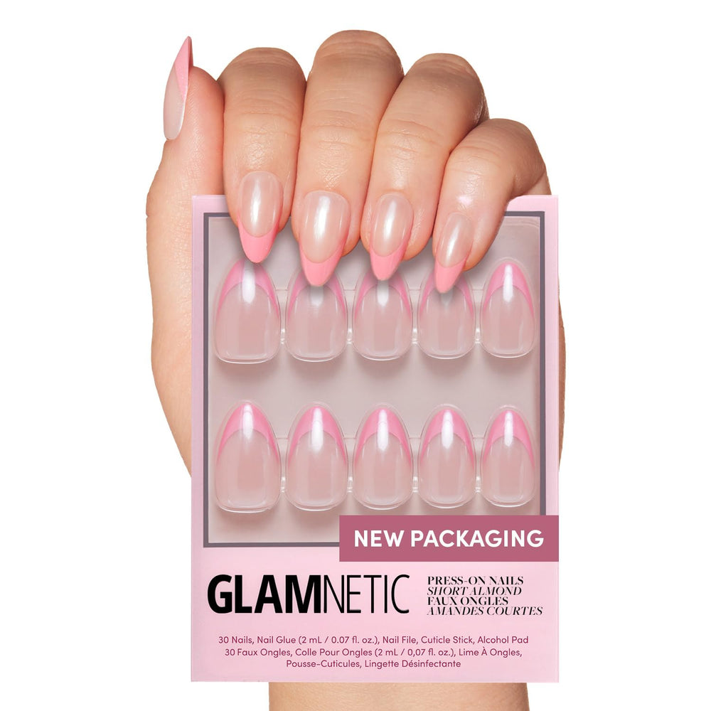 Glamnetic glace rose bonbon dans l'emballage, prêt pour un look rapide.