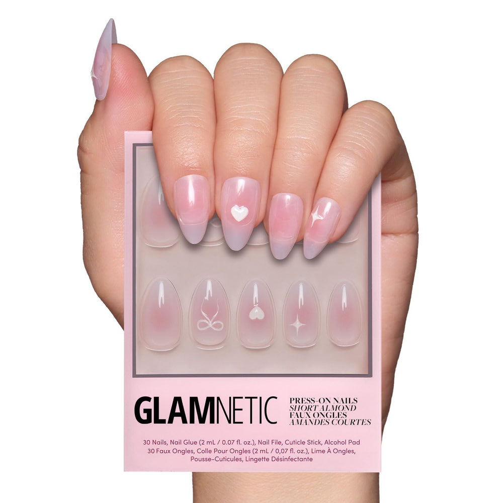 Glamnetic Lovers Knot, ongles presse-on brillants semi-transparents pour une allure festive et chic.