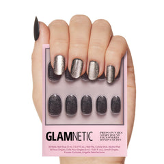 Glamnetic galactiques ongles argent glacé, fini brillant et durable pour votre manucure.