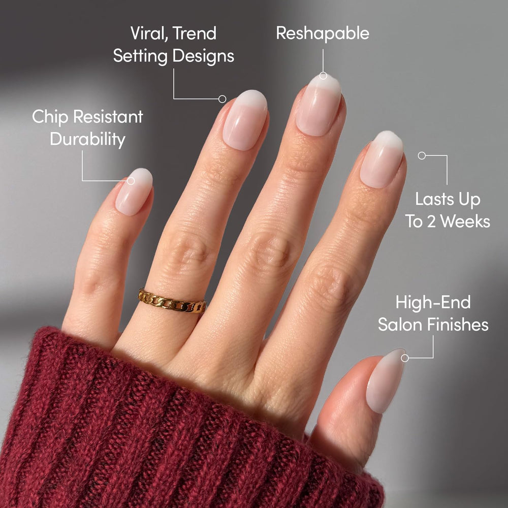 Ongles Glamnetic à poser lait de bain, finition brillante et soignée.