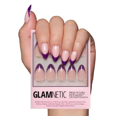 Glamnetic Plum onglets pressés avec ombre et pointe française élégante pour un look soigné.