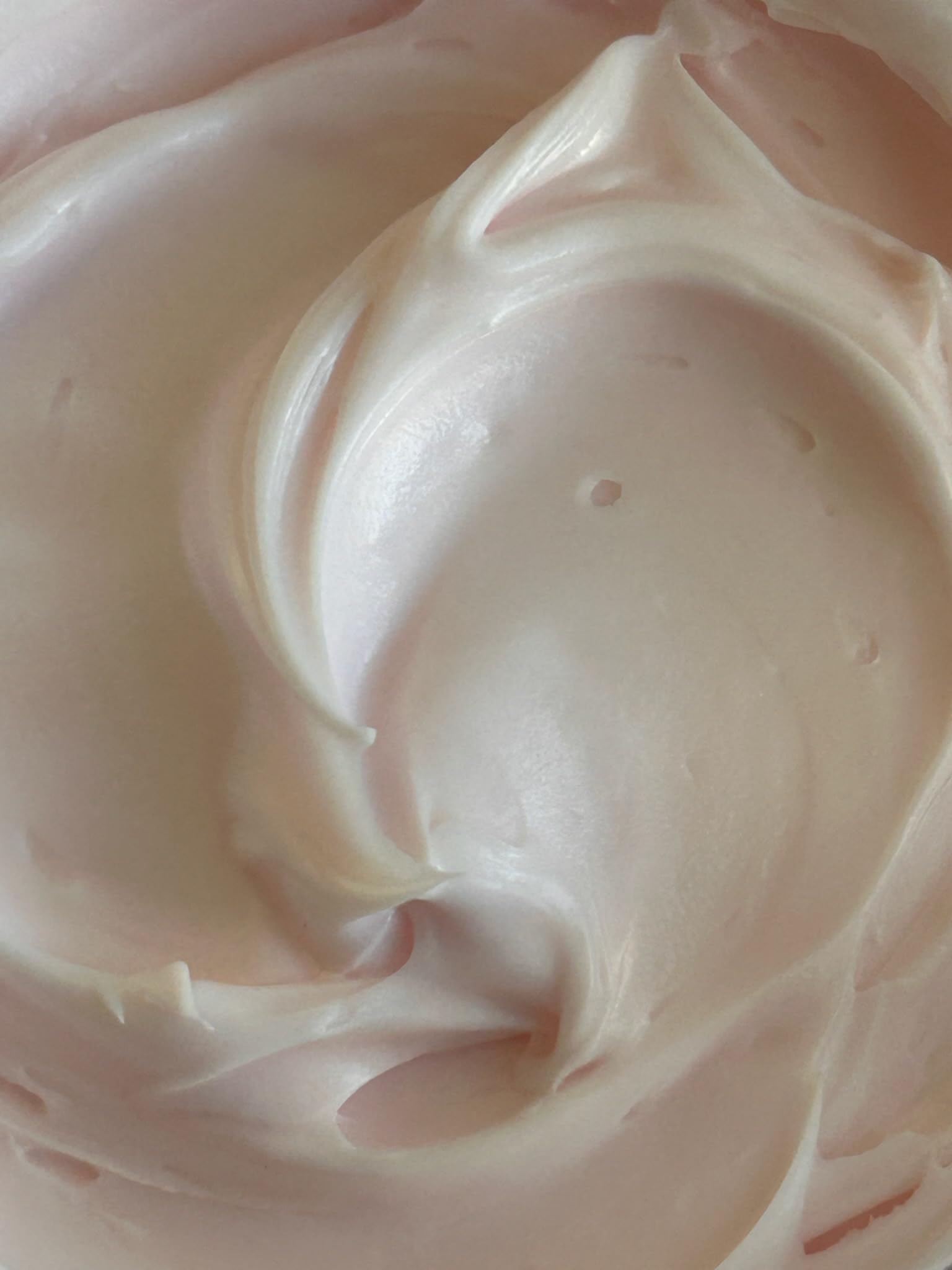 Glimmer Wish Crème corps veloutée aloe vera, nourrissante et non grasse.