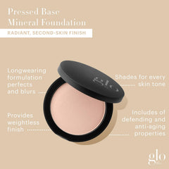 Glo Skin Beauty Compact ouvert, aperçu de l'application et de la texture minérale.