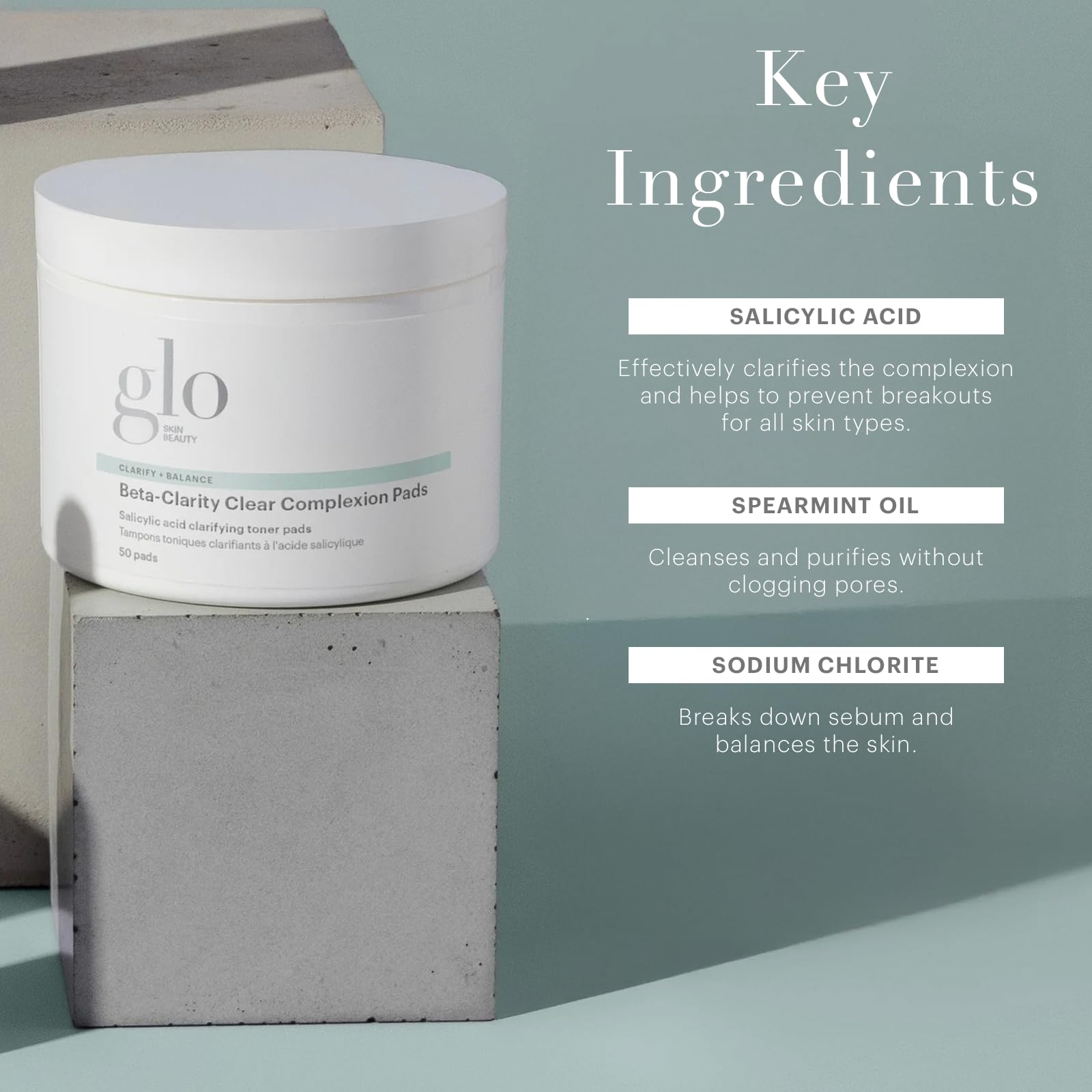 Pot contenant les disques Complexion Claire de Glo Skin Beauty pour une utilisation pratique.