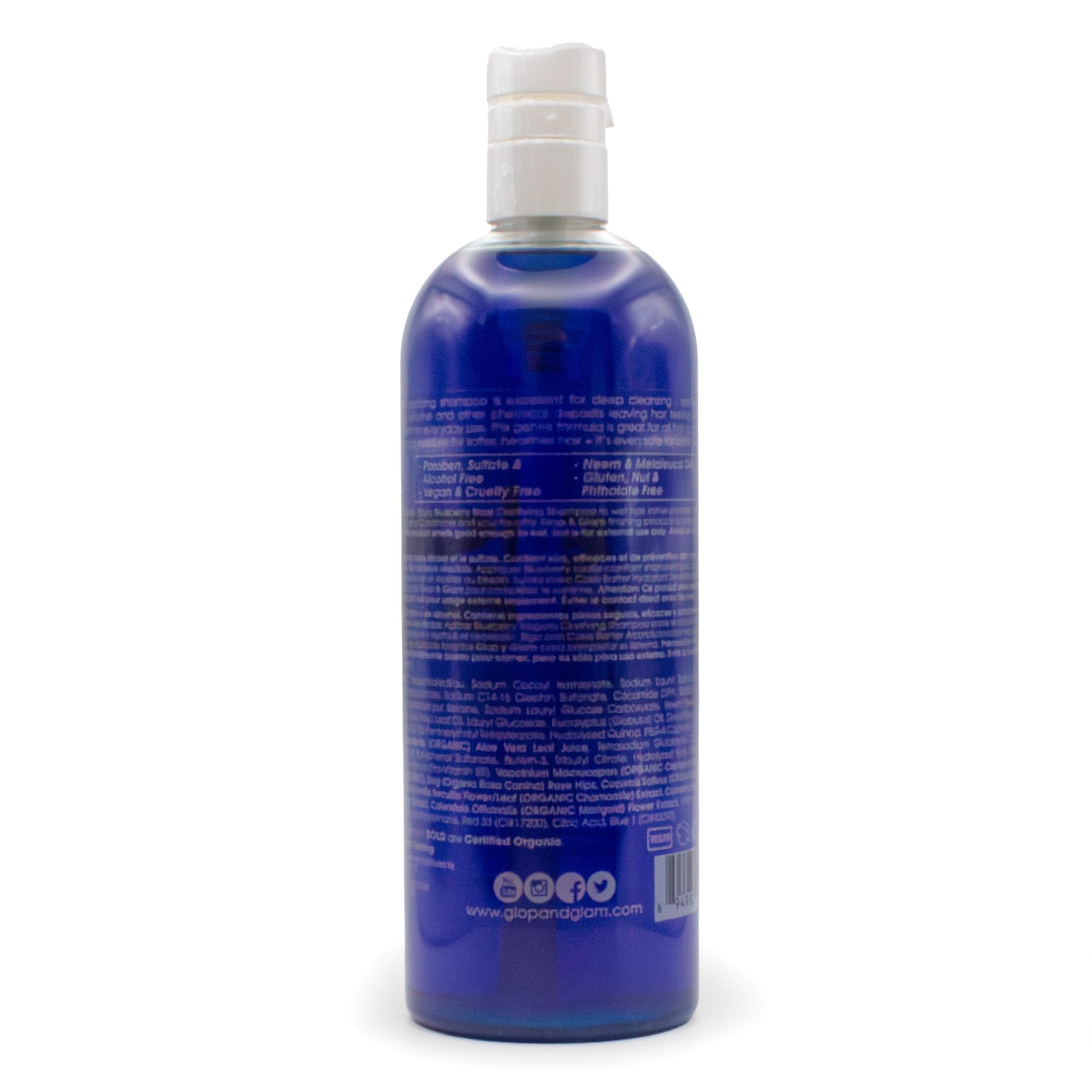 Glop & Glam Myrtille Délice: enfant sous la douche après le sport, cheveux propres.