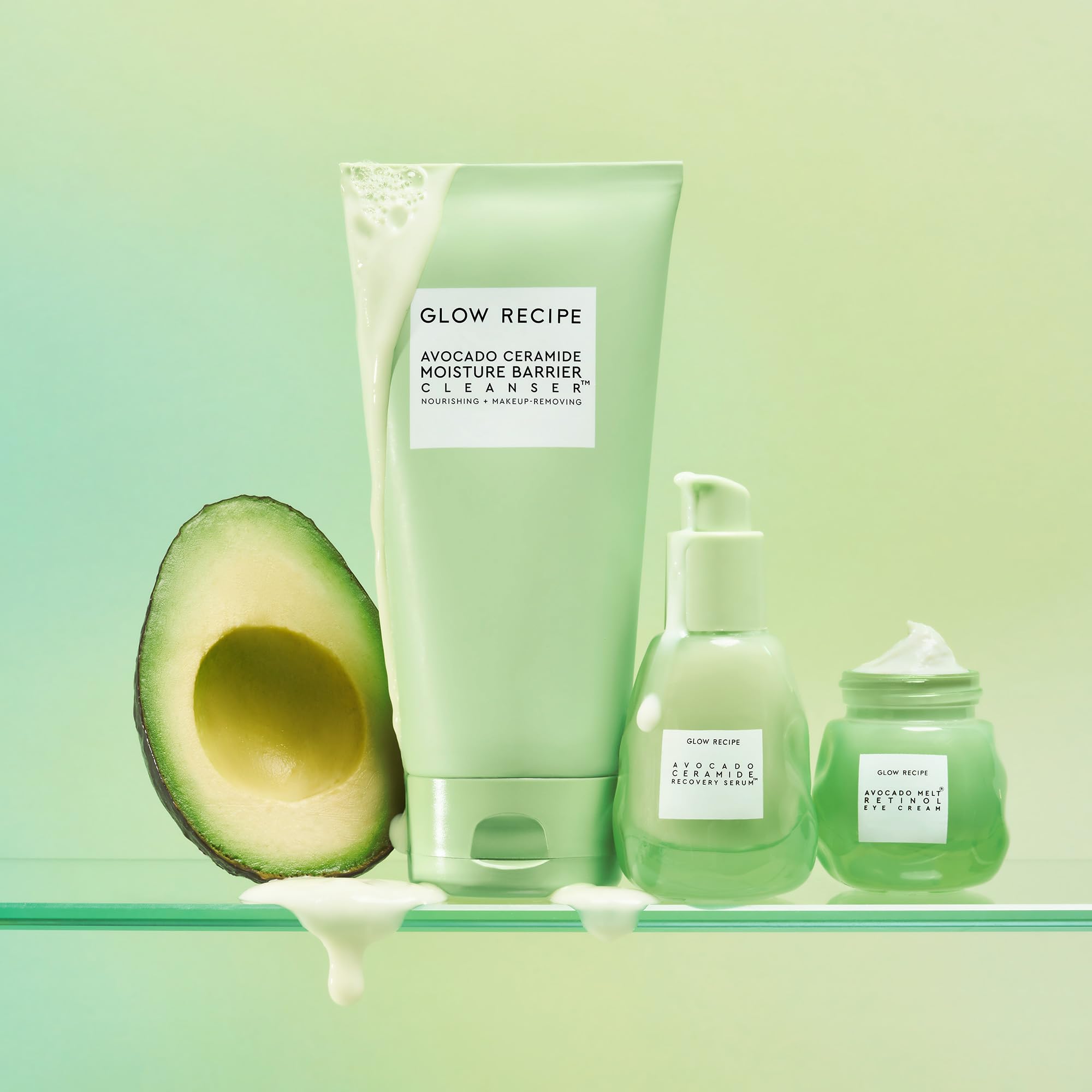 Formule vegan sans parabènes ni sulfates pour Glow Recipe Avocado Ceramide.