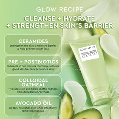 Texture lait qui se transforme en mousse douce du nettoyant Glow Recipe.