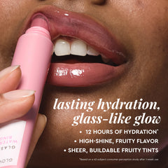 Applicateur doux du Glow Recipe Glass Balm Lip Treatment facilitant l’application