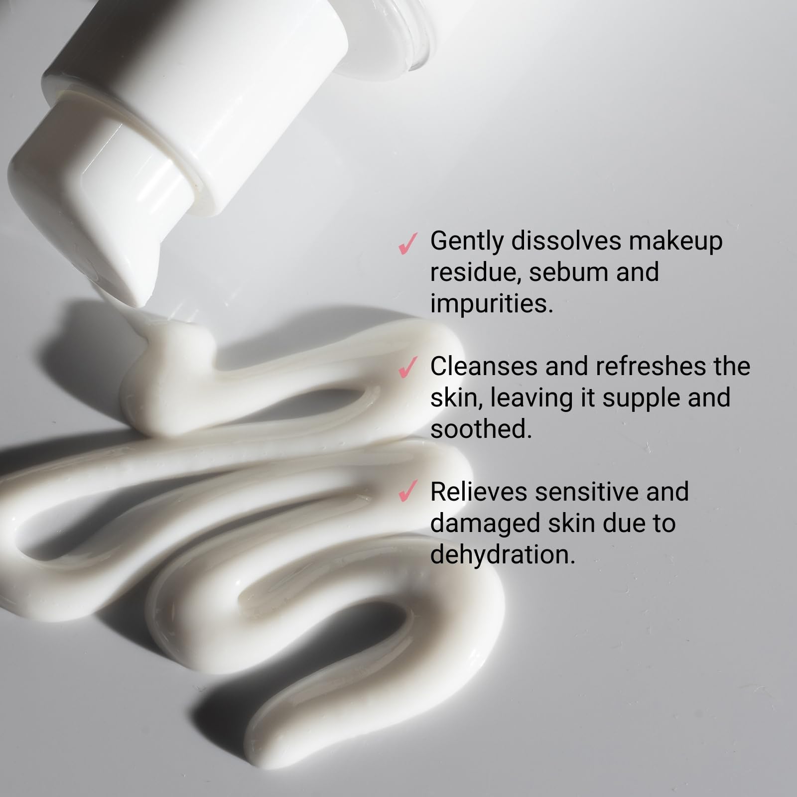 Texture crèmeuse du Sensiderm, lait démaquillant hydratant pour visage