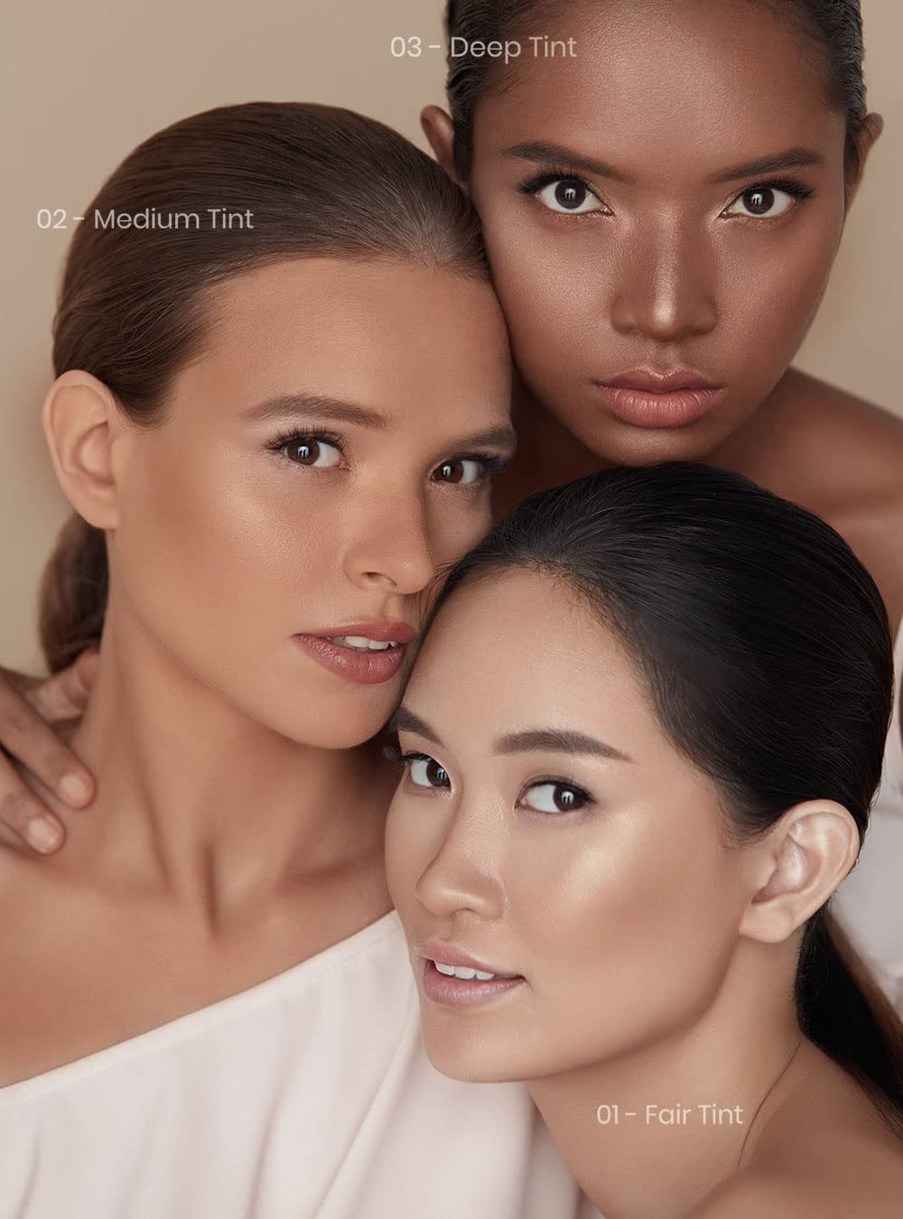 Application visage de Golden Rose Radiant Tinted Moisturiser pour fini naturel
