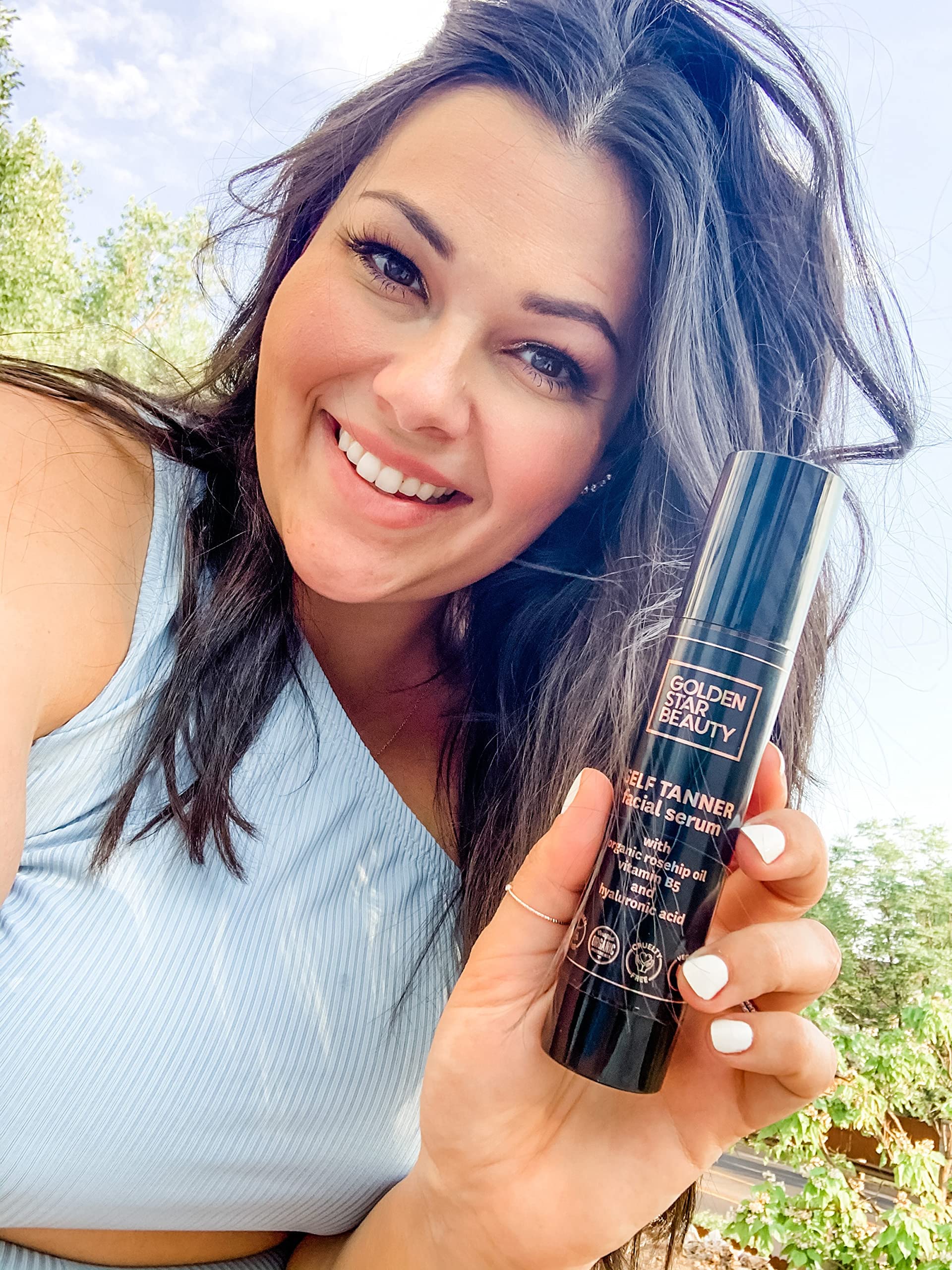 GOLDEN STAR BEAUTY Face Tanner – effet bronzant naturel qui peut compléter votre routine quotidienne.