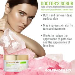 Goldfaden MD Doctors Scrub texture peau lisse et pores visiblement réduits.