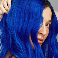 Good Dye Young applicateur couleur bleue, application homogène.