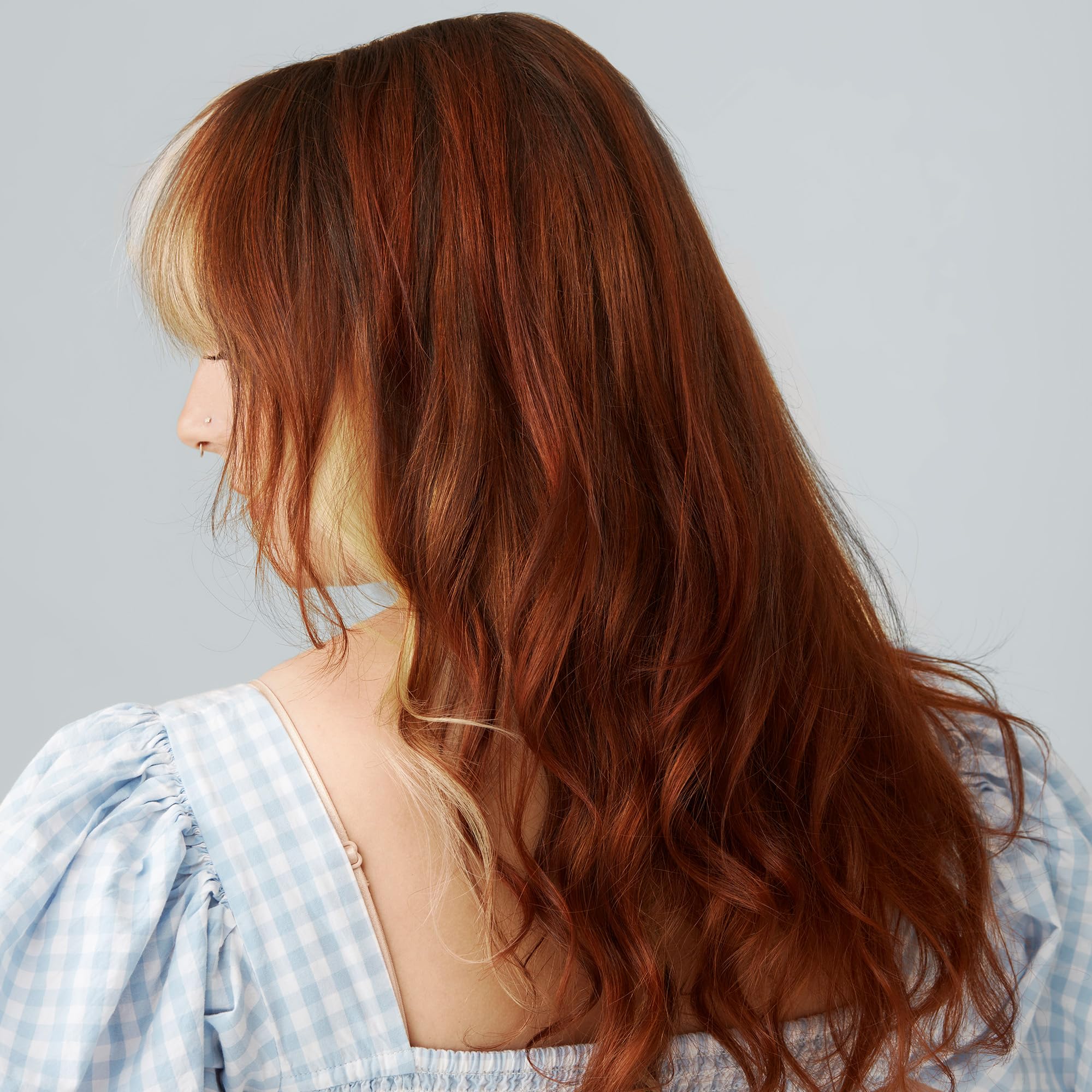 Good Dye Young Earthworm – Base crème conditionnante révèle une couleur douce et satinée.