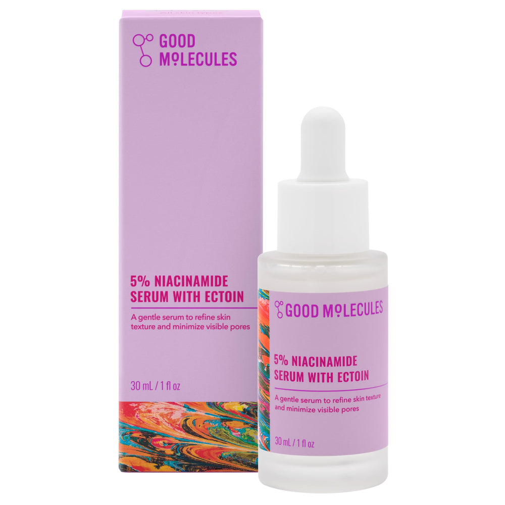 Good Molecules Niacinamide 5% goutte sur la bouteille, hydratation ciblée et teint plus homogène.