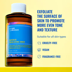 Good Molecules Toner, application dans les mains pour une absorption douce.