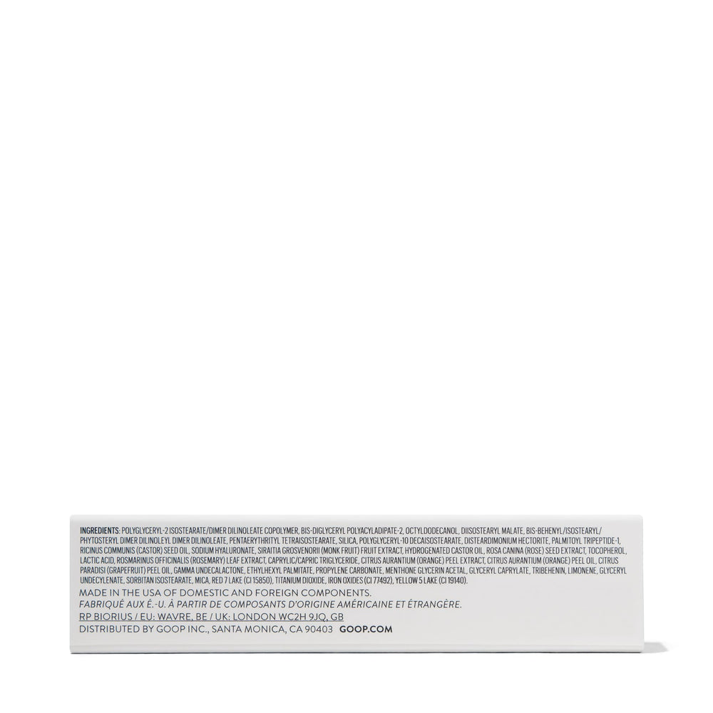 Confort et douceur avec Goop Hydra-Barrier Gel Gloss sur les lèvres.