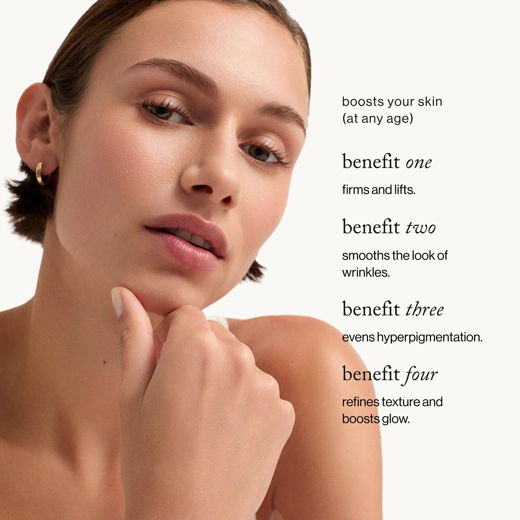 Application matinale du sérum Goop Beauté peptide, routine anti-âge.