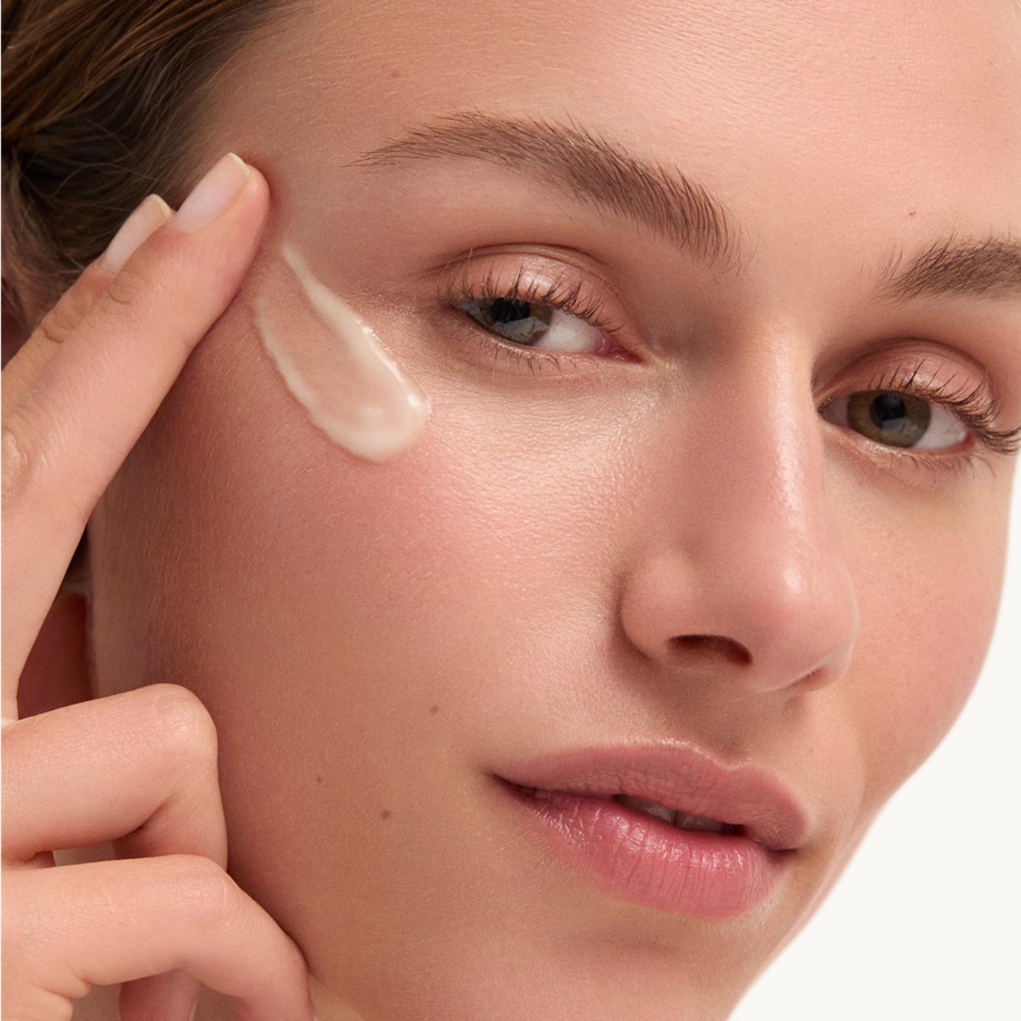 Goop Beauté Sérum peptide, focus sur céramides et bioactifs protecteurs.