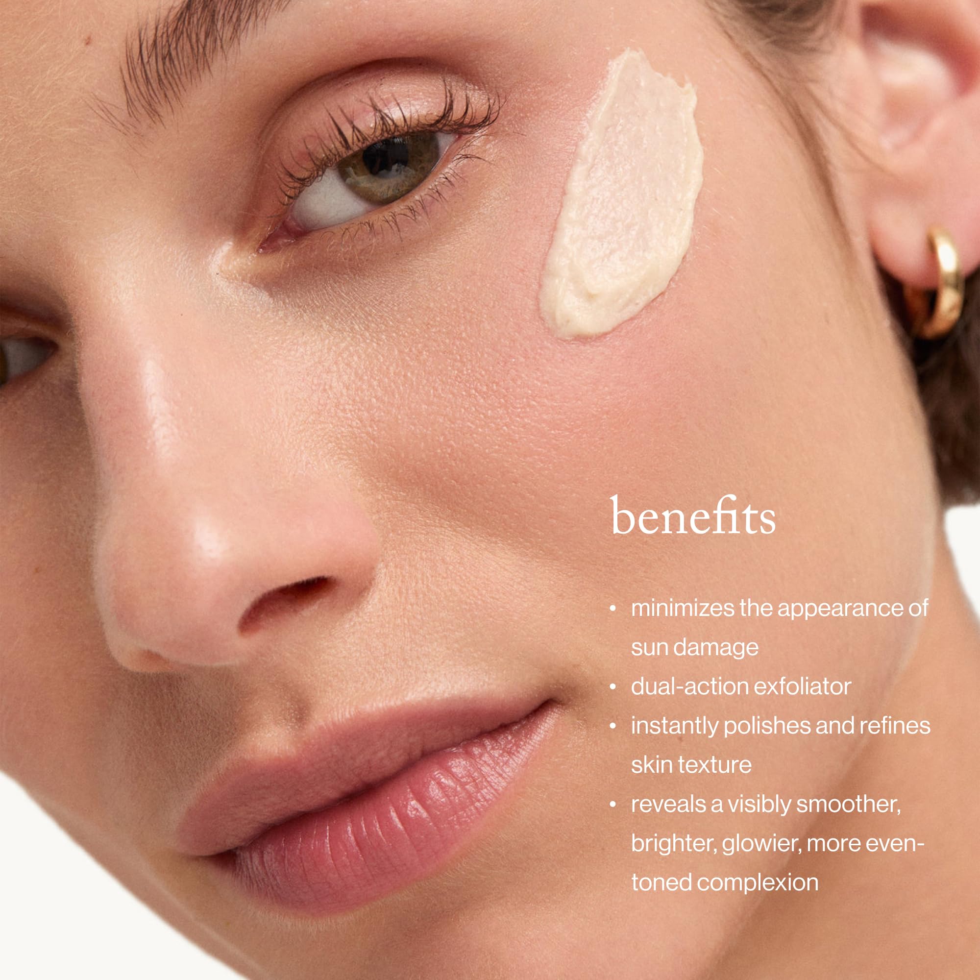 Microderm Exfoliator Goop avec minéraux et acide glycolique pour peau nette.