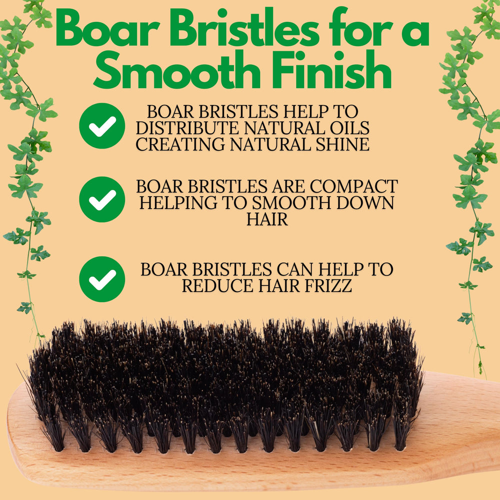 Brosse anti-frisottis GranNaturals idéale sur cheveux humides pour un lissage durable.