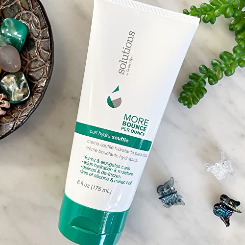GREAT CLIPS Curl Hydra Souffle: texture légère facilitant l'application sur cheveux mouillés.