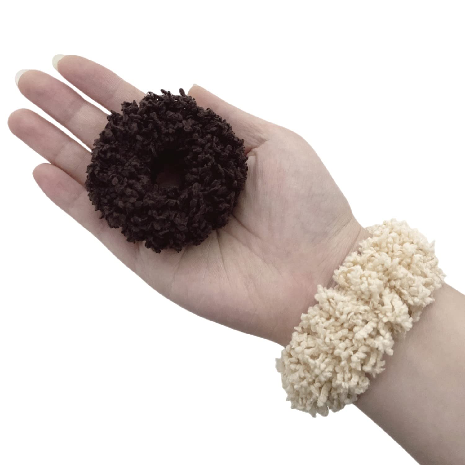 Grutyopkn scrunchies peluche multicolores en exposition polyvalente.