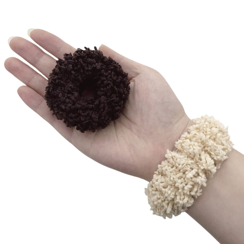 Grutyopkn scrunchies peluche multicolores en exposition polyvalente.