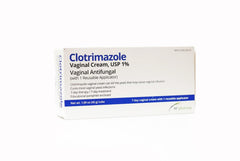 Crème Clotrimazole H2 pharma dans un tube, application externe pratique.