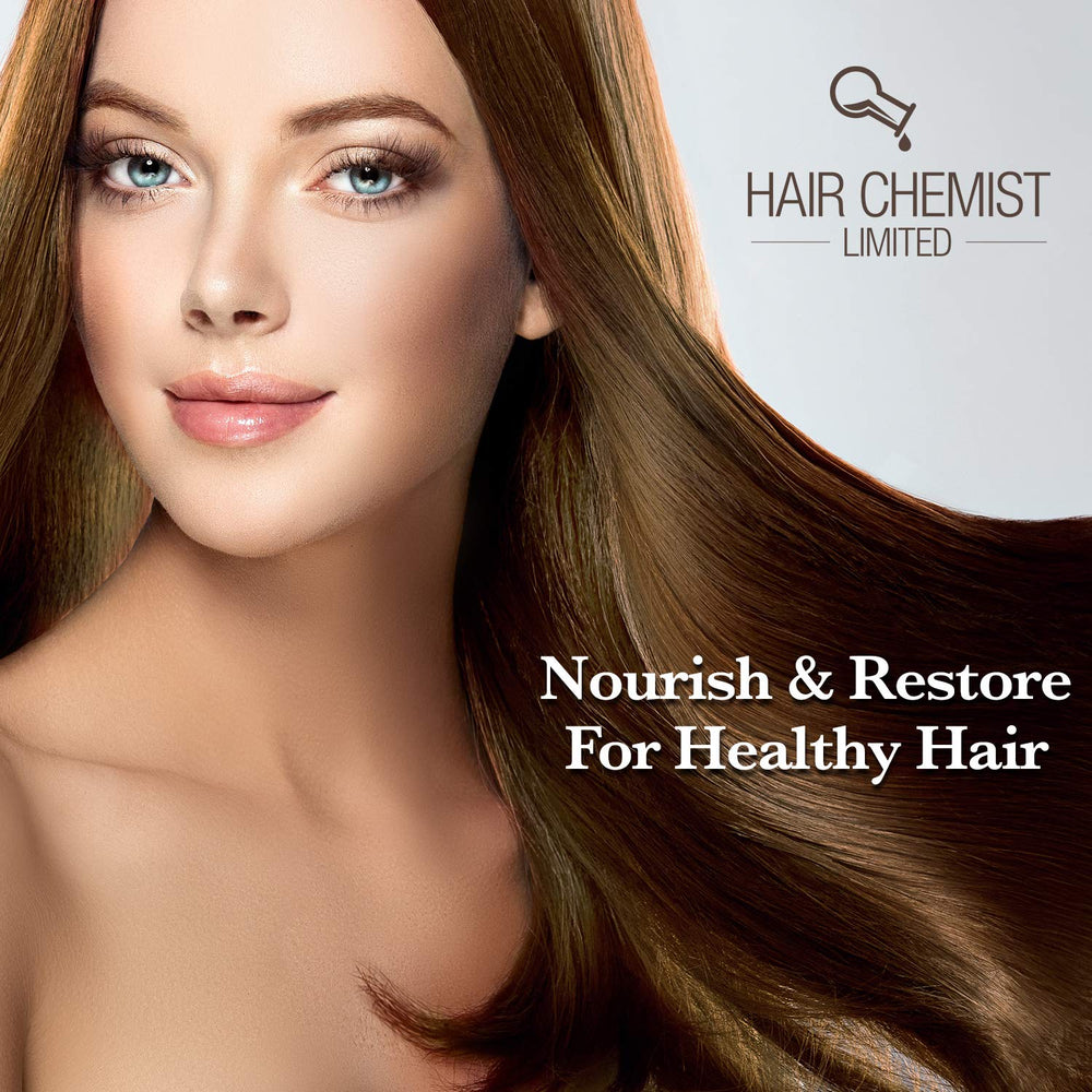 Cheveux soyeux et lustrés grâce à l’huile de coco.