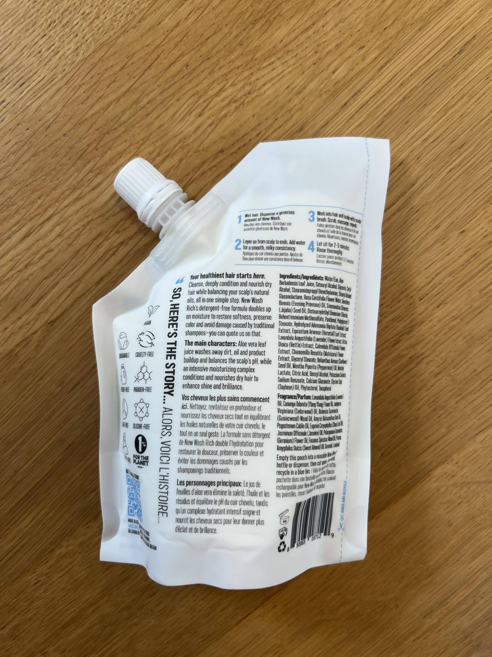 Hairstory New Wash Rich routine-simple-en-un-seul-produit, pratique pour les voyages.