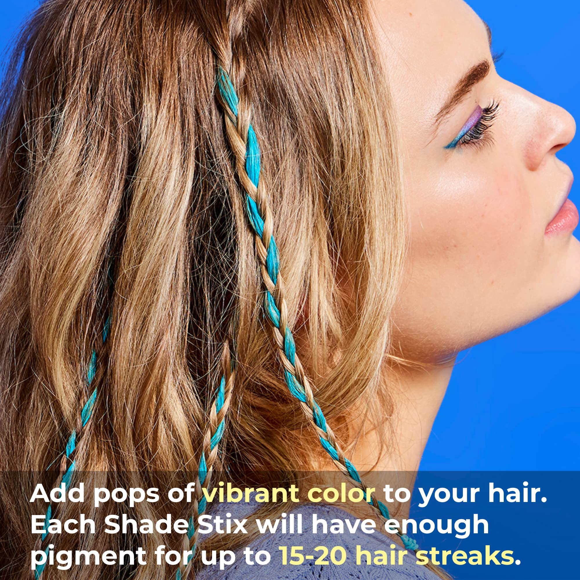 Shade Stix bleu sur textures capillaires variées, rendu vibrant et clair.