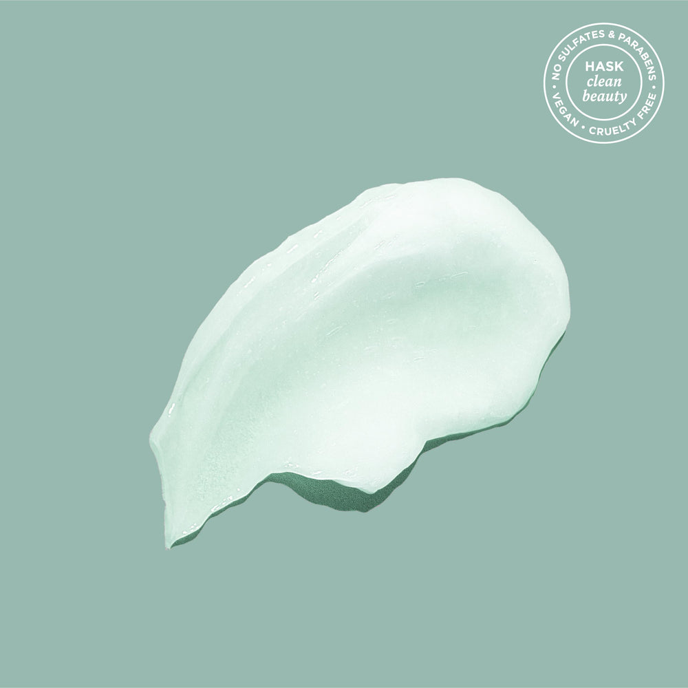 Zoom sur ingrédients clés HASK: tea tree et romarin pour une sensation fraîche.