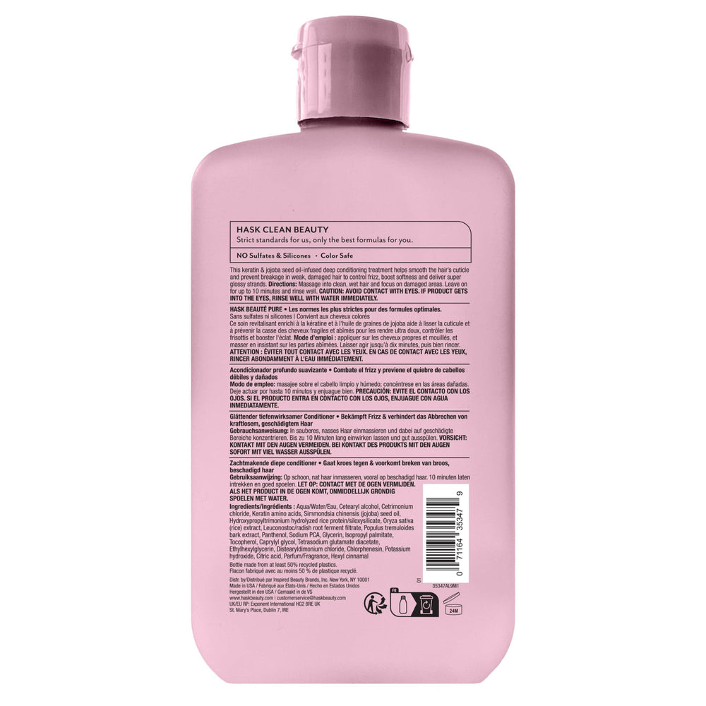 Parfum fruité et floral pendant l’application du soin.