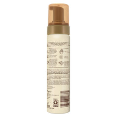 Autobronzant Light/Medium Hawaiian Tropic, séchage rapide et fini sans trace.