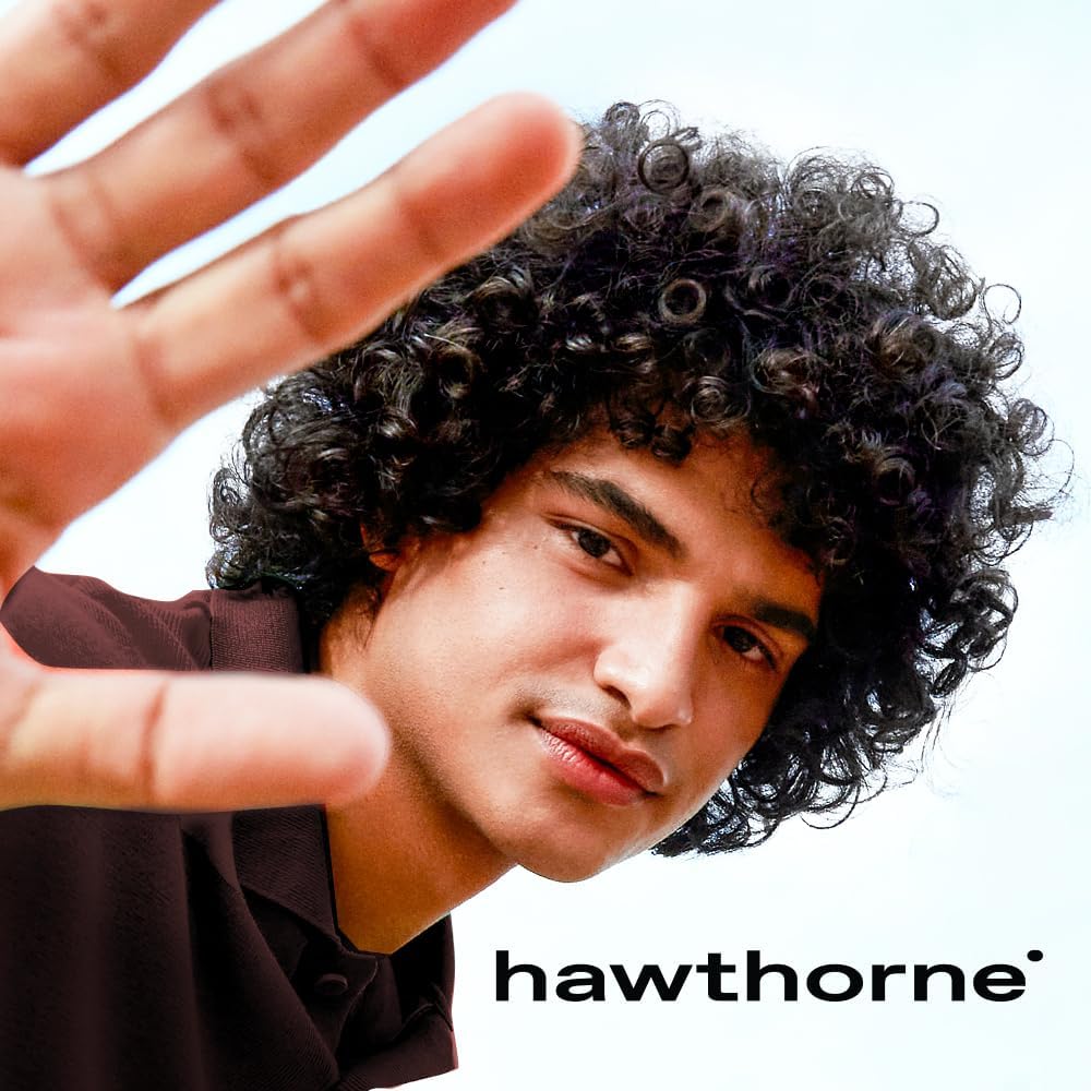Flacon Hawthorne au parfum bois et citron pour homme.