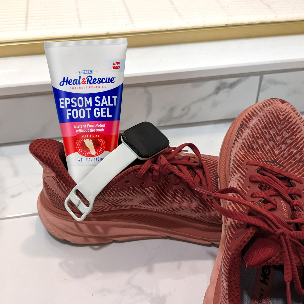 Absorption rapide du gel Heal&Rescue sur la peau des pieds.