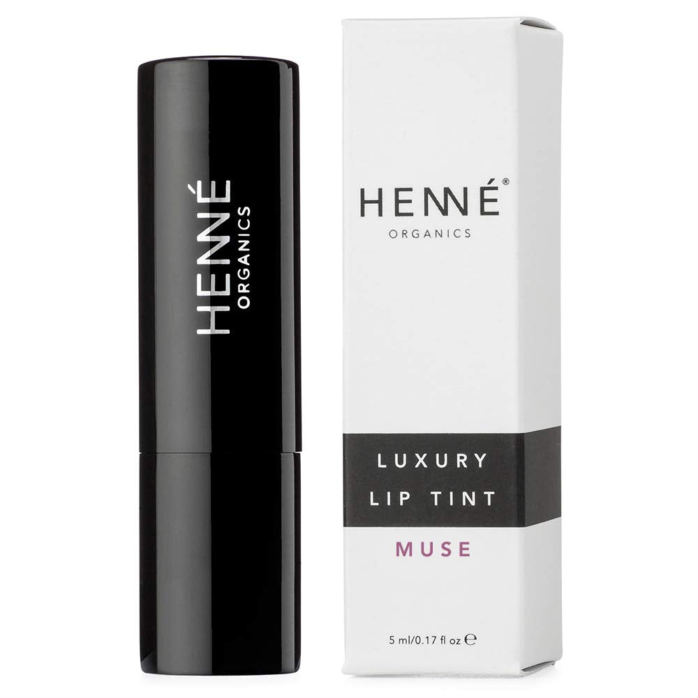 Texture crèmeuse Henné Organics pour une application douce sur les lèvres.