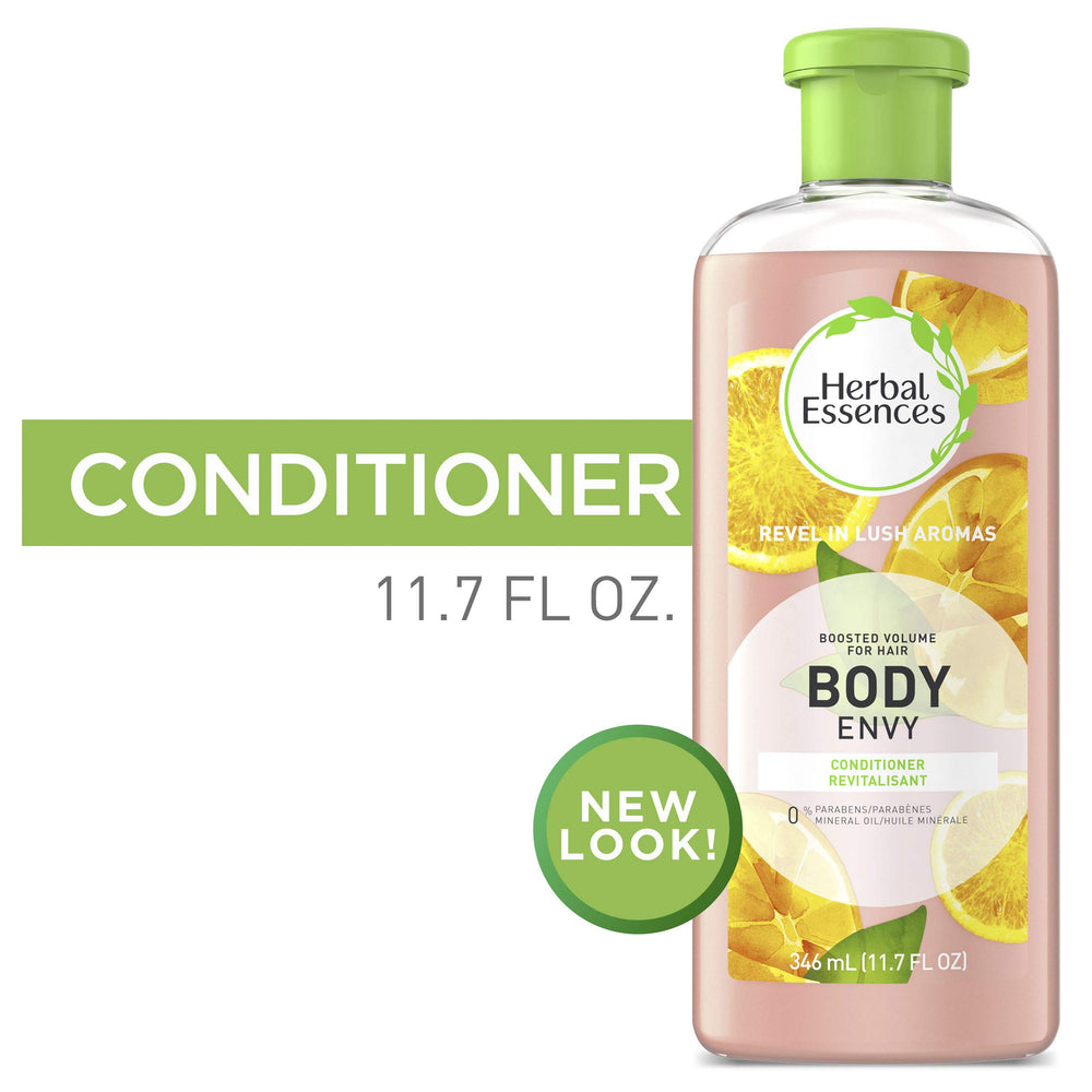 Herbal Essences Body Envy montre un soin léger qui ne surcharge pas les cheveux.
