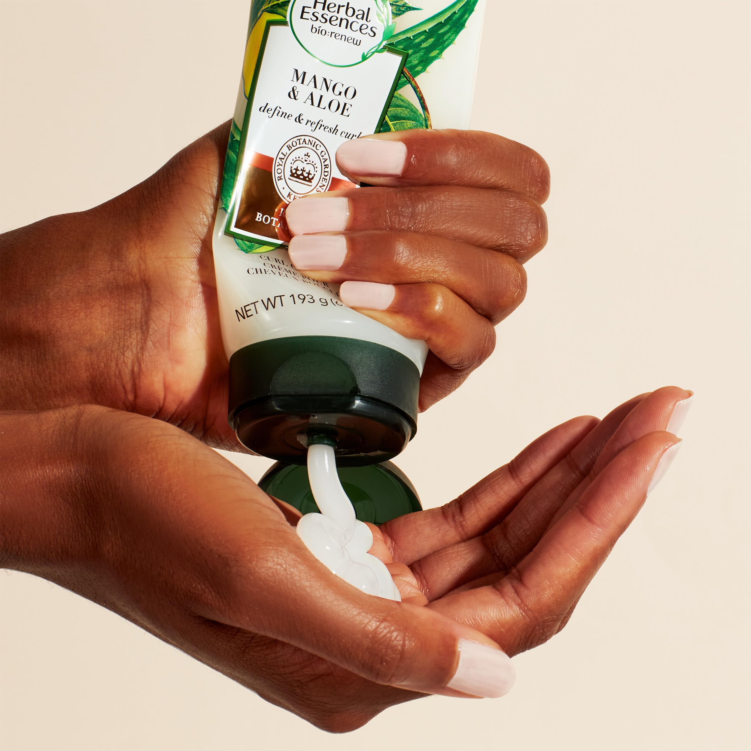 Herbal Essences Crème Définition Boucles Mangue Aloe – parfum mangue et aloe rafraîchissant.