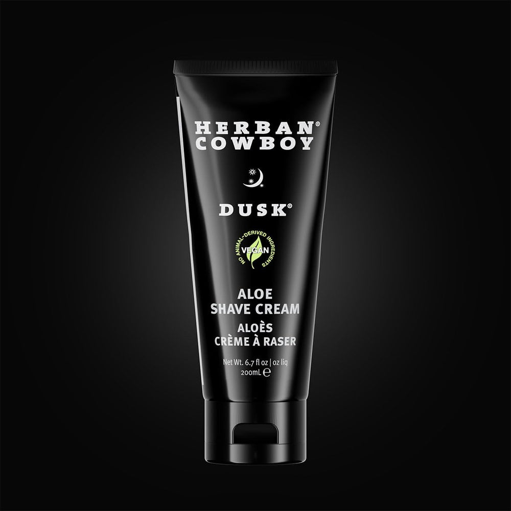 Herban Cowboy crème de rasage infusée d’aloe pour une hydratation pendant le rasage.