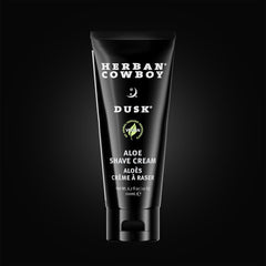 Herban Cowboy crème de rasage infusée d’aloe pour une hydratation pendant le rasage.