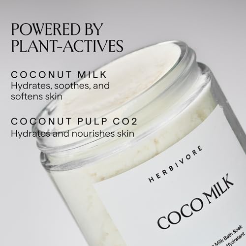 HERBIVORE Bain lait coco bouteille : verser facilement pour une routine nourrissante.