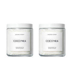 HERBIVORE Bain lait coco versement : hydratation enveloppante pendant le bain.