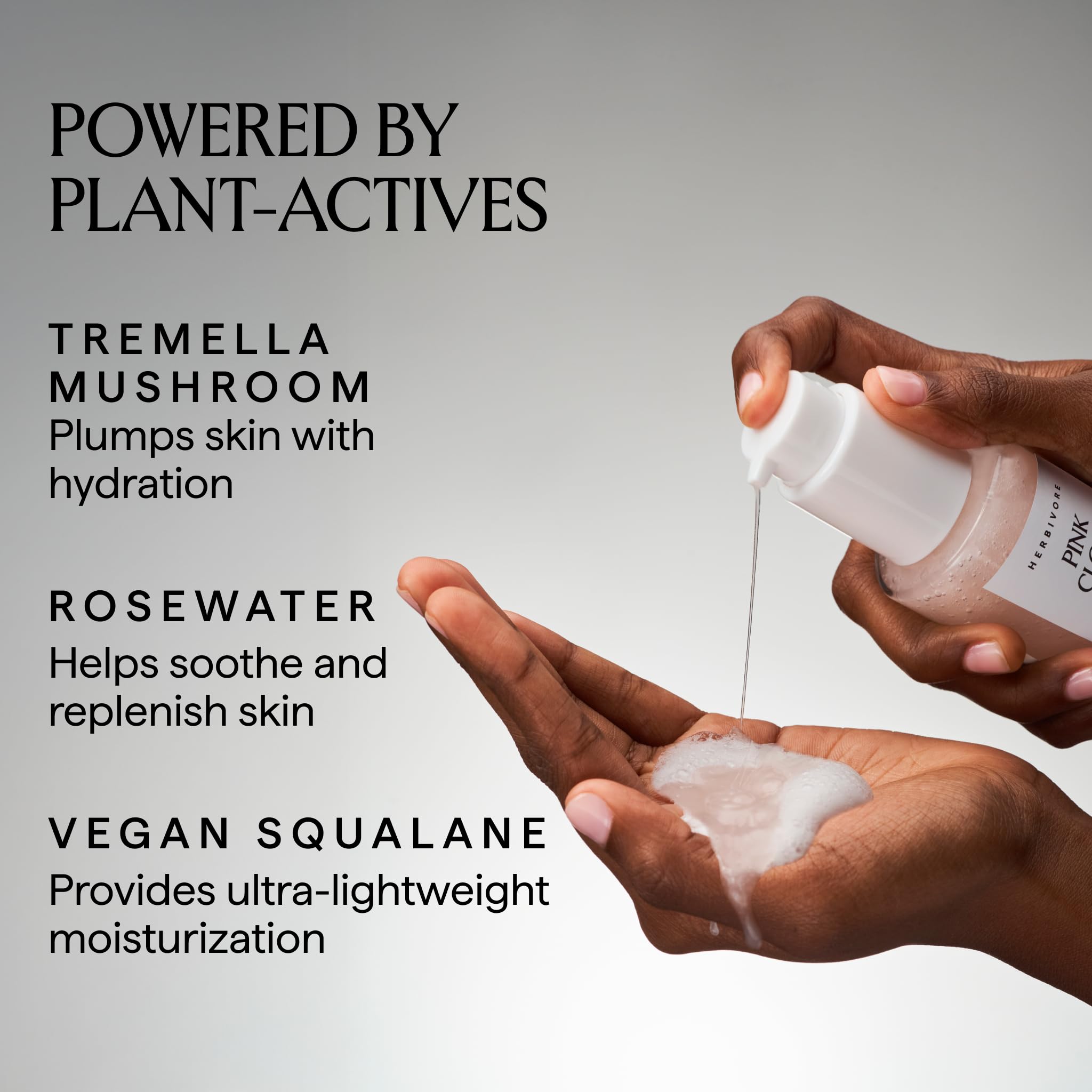 Eau de rose hydratante Herbivore, texture nuage rose apaise la peau