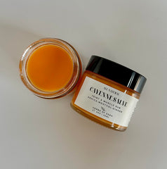 Herbs of Eden Baume Cayenne Arnica application peau douce et souple.