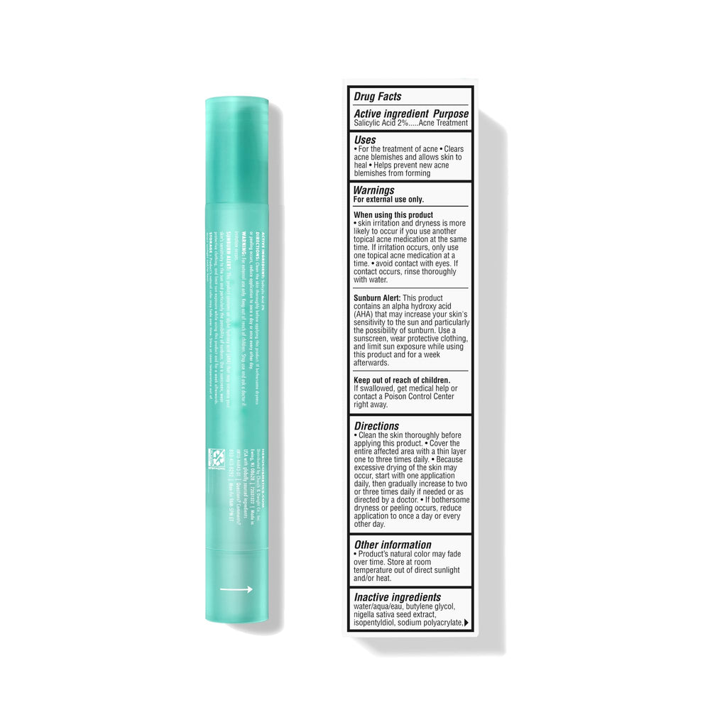 Gel translucide Hero Cosmetics appliqué sur imperfection pour ciblage local.