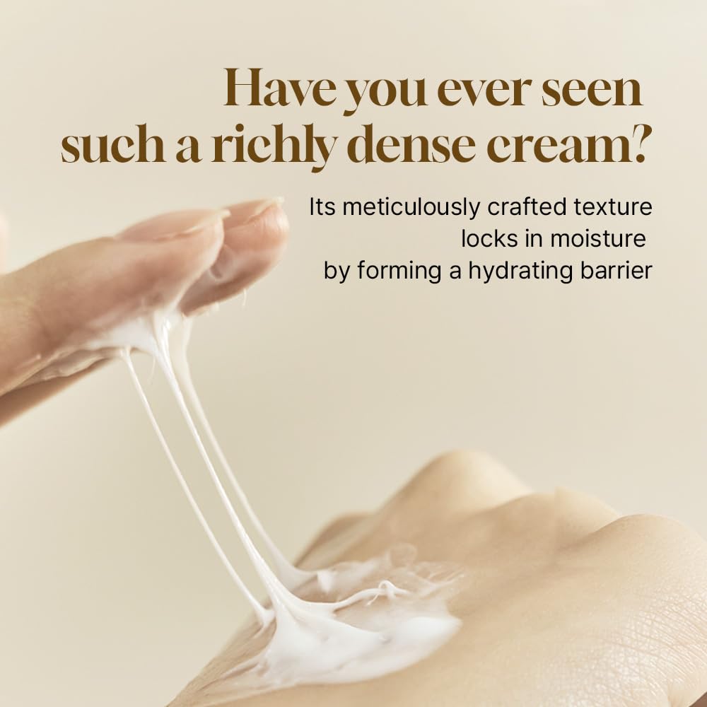 HEVEBLUE Eau de Centella et feuilles pour une sensation rafraichissante.