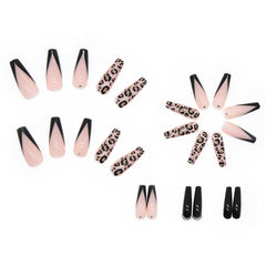 Ongles Hkanlre Léopard avec paillettes, look audacieux et chic.